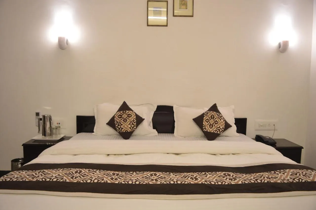 Hotel Priya Agra