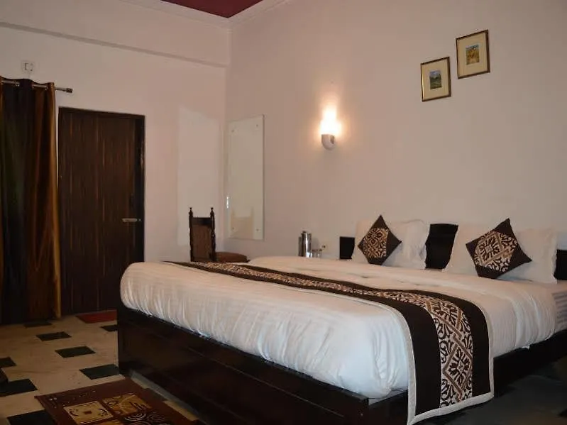 Hotel Priya Agra  3*, Agra (Uttar Pradesh)