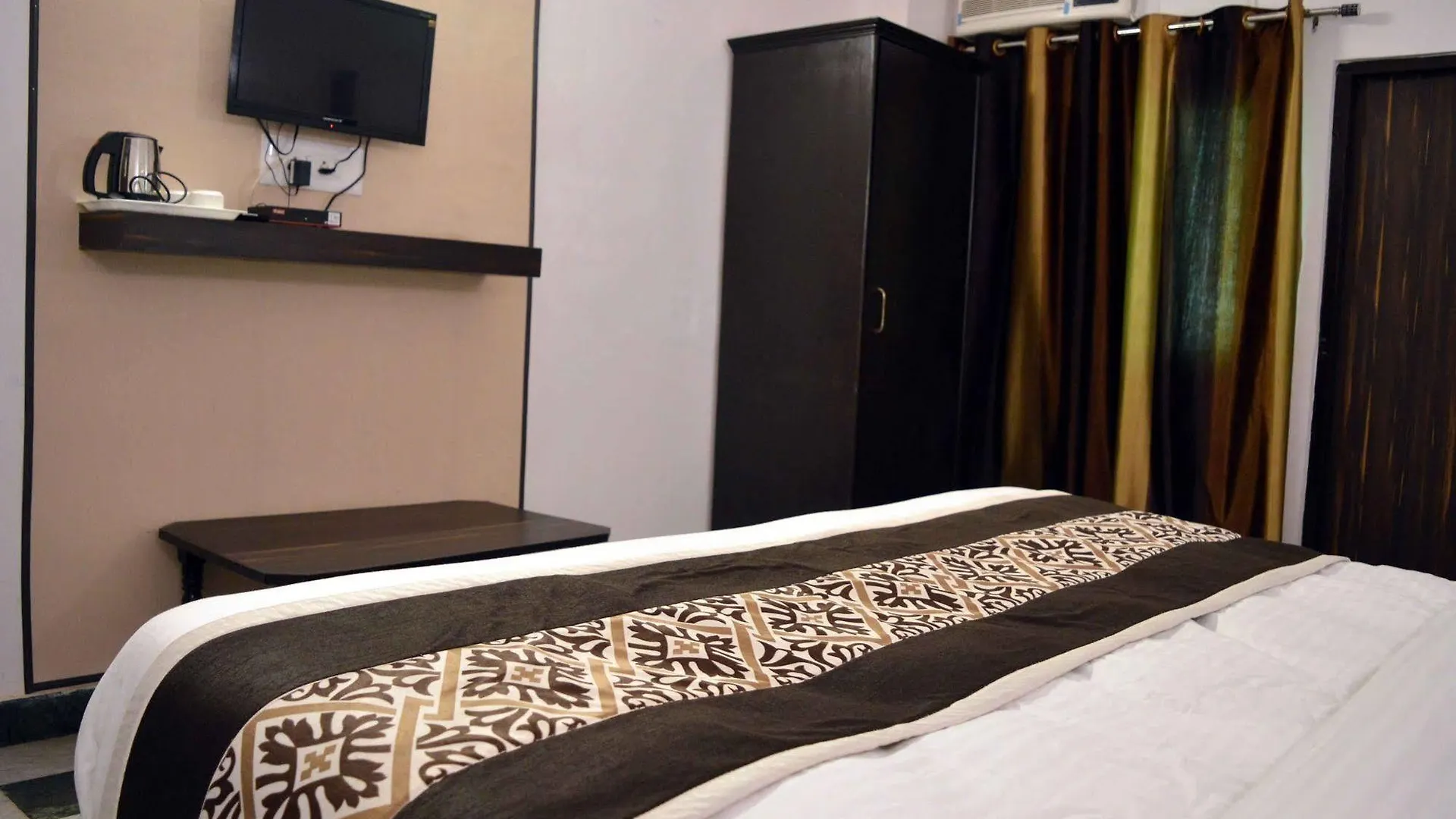 Hotel Priya Agra  3*, Agra (Uttar Pradesh) India