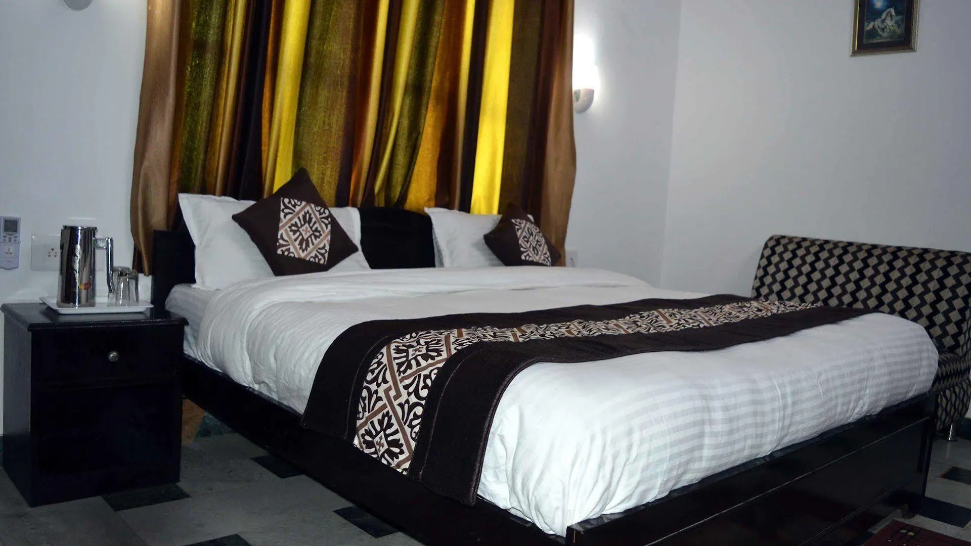 Hotel Priya Agra  3*, Agra (Uttar Pradesh) India